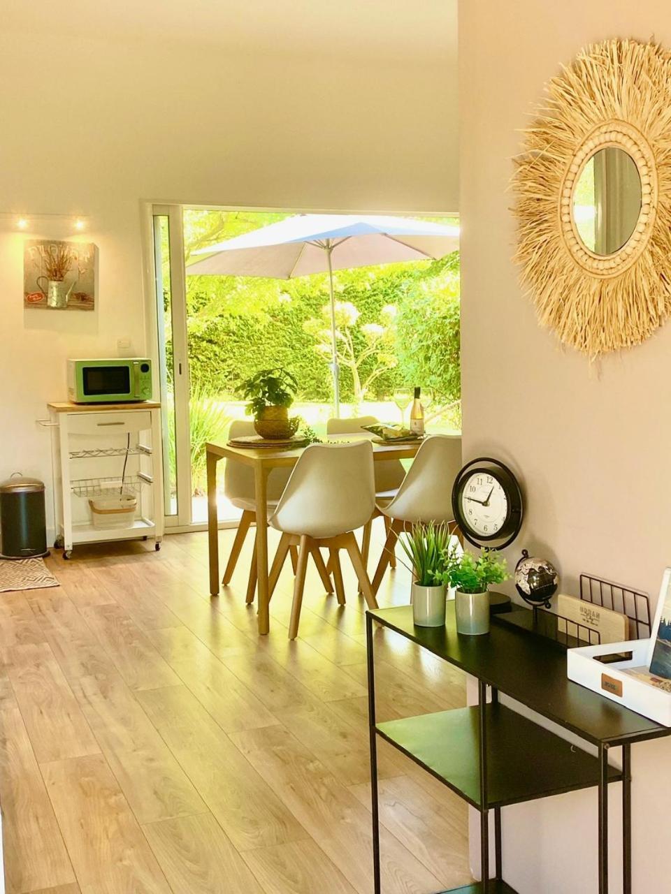 Appartement Neuf Et Au Calme Proche Avignon Althen-des-Paluds Exterior foto